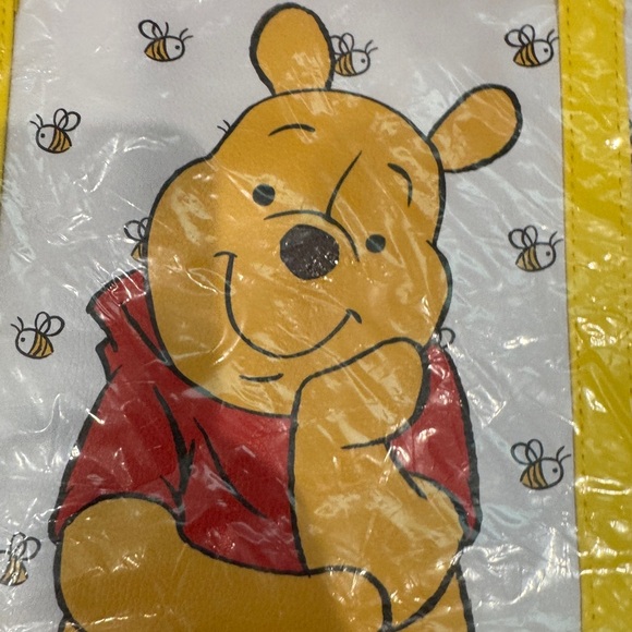 NWT Disney Winnie the Pooh White and Yellow Tote Duffel Bag - Picture 2 of 4